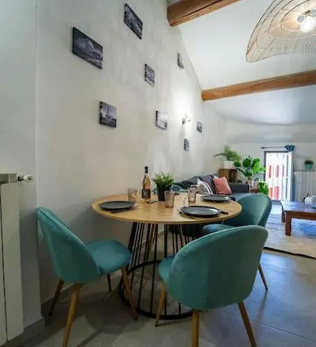 Διαμέρισμα T2 Proche Place Aux Herbes Uzès