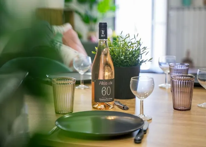 Διαμέρισμα T2 Proche Place Aux Herbes